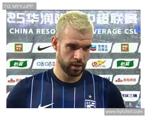 足球场恶犯频现 这些球星因暴力行为被罚下引发争议